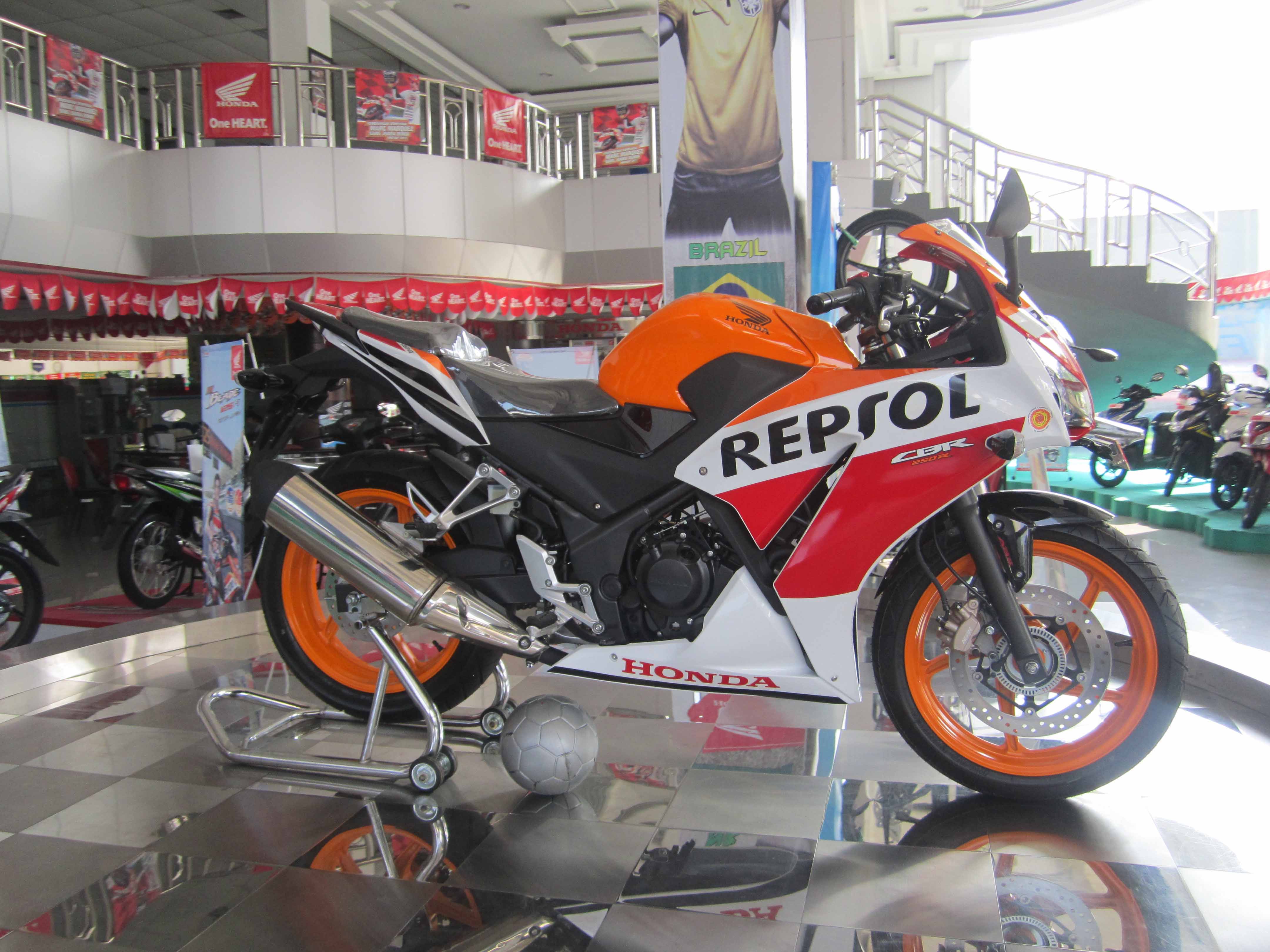 First Sight All New CBR 250 2014 ABS Repsol Danisubjects Blog